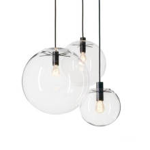 Minimalistische transparente Glasball -Kronleuchter -Anhängerlampe